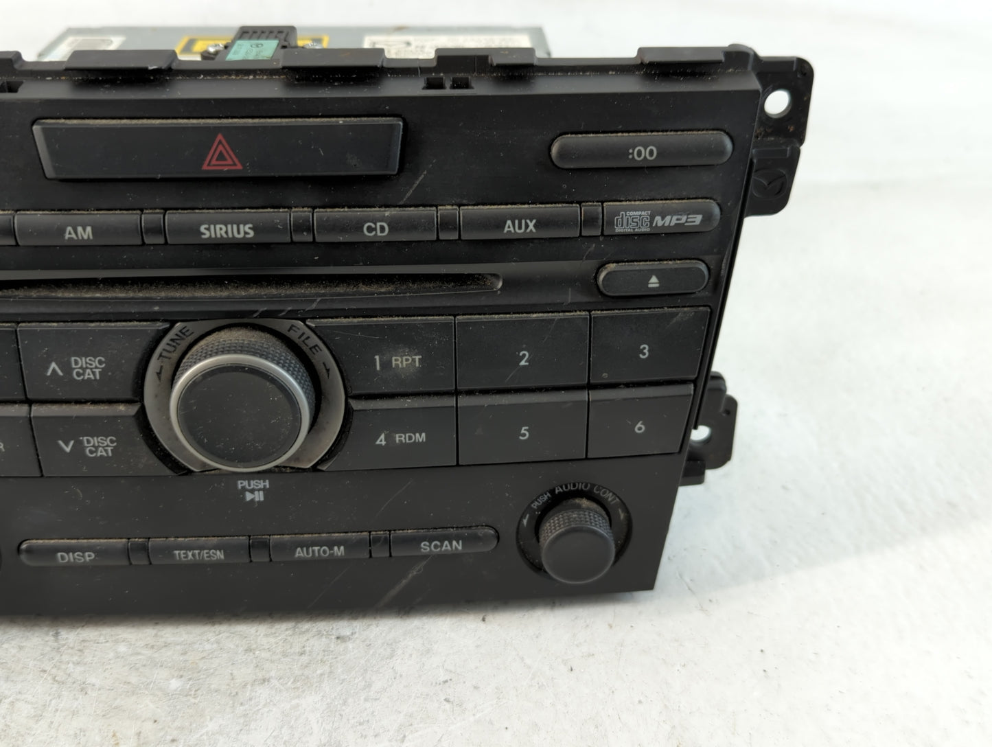 2010 Mazda Cx-7 Radio AM FM Cd Player Receiver Replacement P/N:EH44 66 AR0A Fits OEM Used Auto Parts - Oemusedautoparts1.com