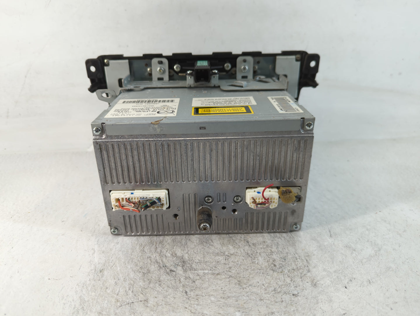 2010 Mazda Cx-7 Radio AM FM Cd Player Receiver Replacement P/N:EH44 66 AR0A Fits OEM Used Auto Parts - Oemusedautoparts1.com