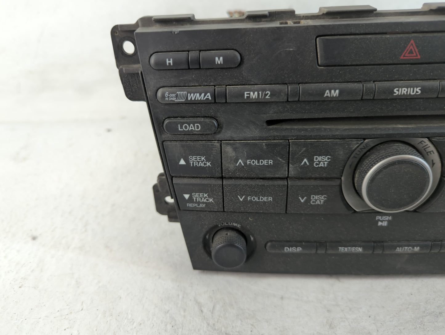 2010 Mazda Cx-7 Radio AM FM Cd Player Receiver Replacement P/N:EH46 66 ARXA Fits OEM Used Auto Parts - Oemusedautoparts1.com