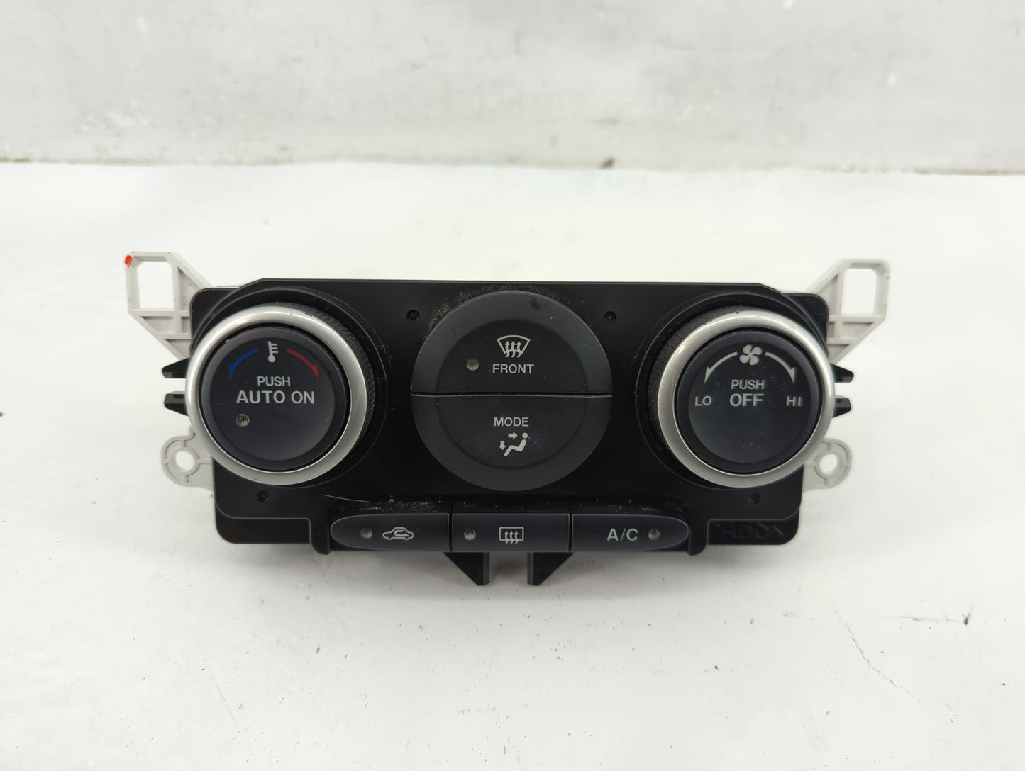 2010 Mazda Cx-7 Climate Control Module Temperature AC/Heater Replacement P/N:K1900EH44 Fits OEM Used Auto Parts - Oemusedaut