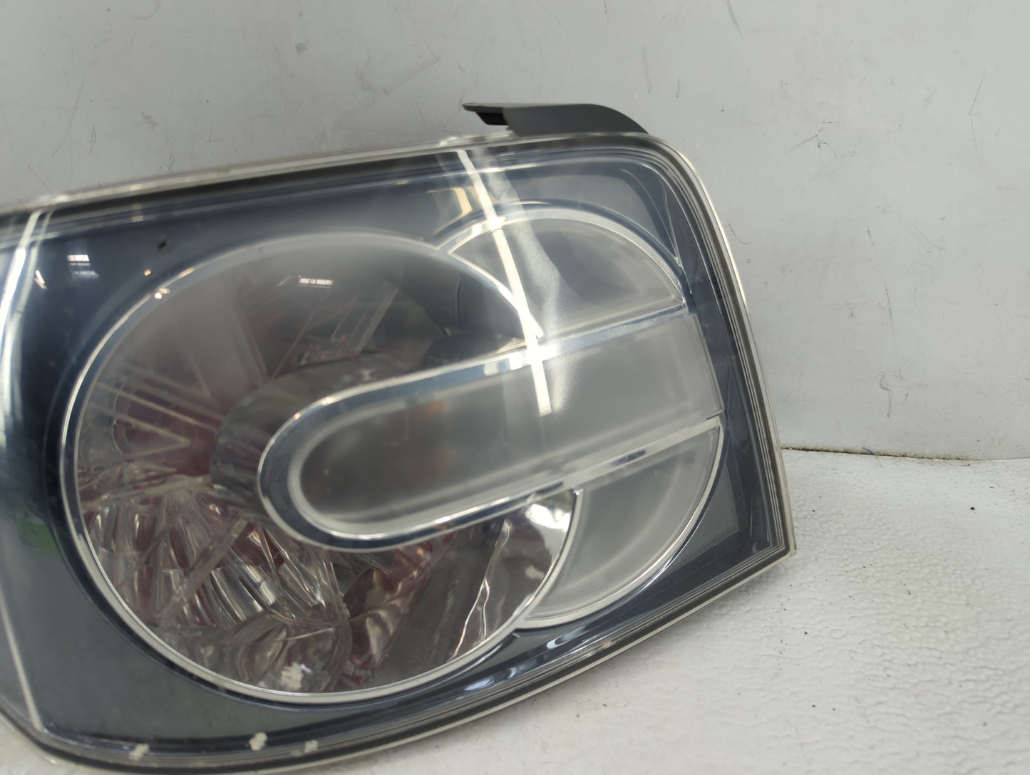 2010-2012 Mazda Cx-7 Passenger Right Side Deck Lid Mounted Tail Light - Oemusedautoparts1.com
