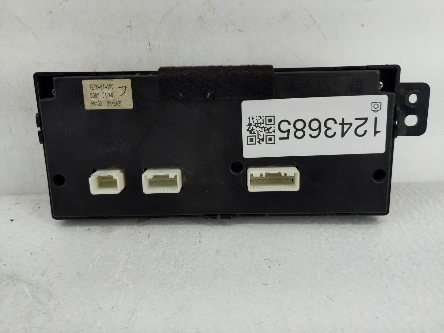 2010 Mazda Cx-9 Climate Control Module Temperature AC/Heater Replacement P/N:TE70-61-190 Fits OEM Used Auto Parts - Oemuseda