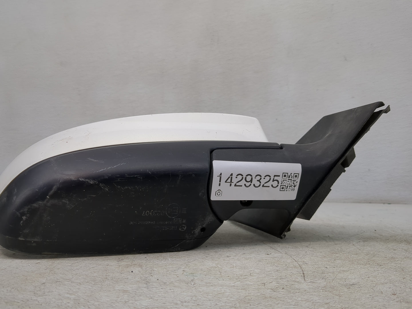 2010-2012 Mazda Cx-9 Passenger Side View Mirror - Right Door Mirror OEM Used - Oemusedautoparts1.com