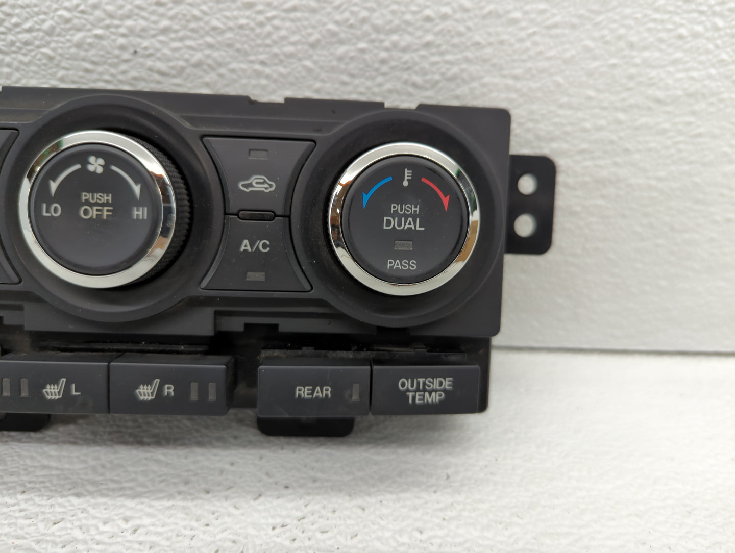 2010-2015 Mazda Cx-9 Climate Control Module Temperature AC/Heater Replacement P/N:TE70-61-190 Fits OEM Used Auto Parts - Oem