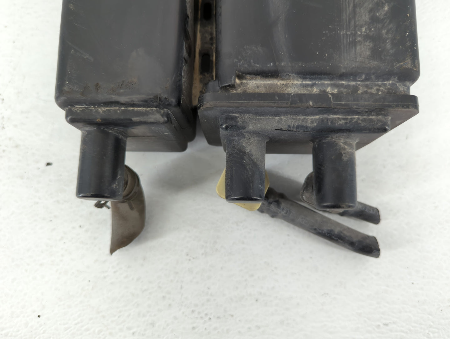 2010 Mazda Cx-9 Fuel Vapor Charcoal Canister - Oemusedautoparts1.com