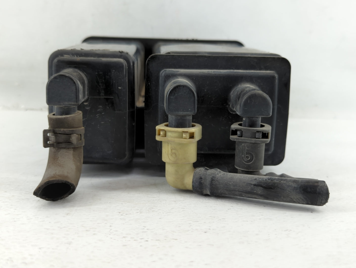 2010 Mazda Cx-9 Fuel Vapor Charcoal Canister - Oemusedautoparts1.com