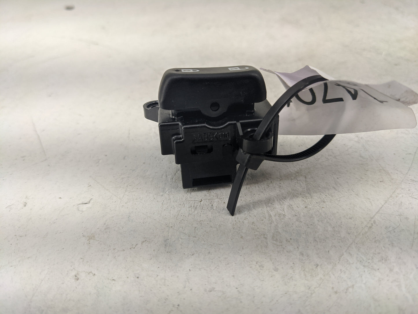 2010 Mazda Cx9 Master Power Window Switch Replacement Driver Side Left P/N:04972A0 Fits OEM Used Auto Parts - Oemusedautopar