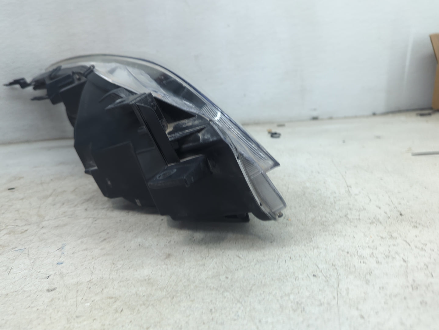 Mazda Mazda3 Driver Left Oem Head Light Headlight Lamp - Oemusedautoparts1.com