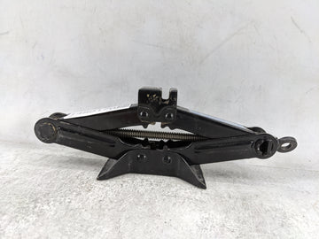 2010 Mazda Mazda3 Spare Scissor Car Jack - Oemusedautoparts1.com