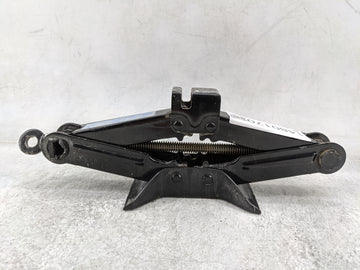 2010 Mazda Mazda3 Spare Scissor Car Jack