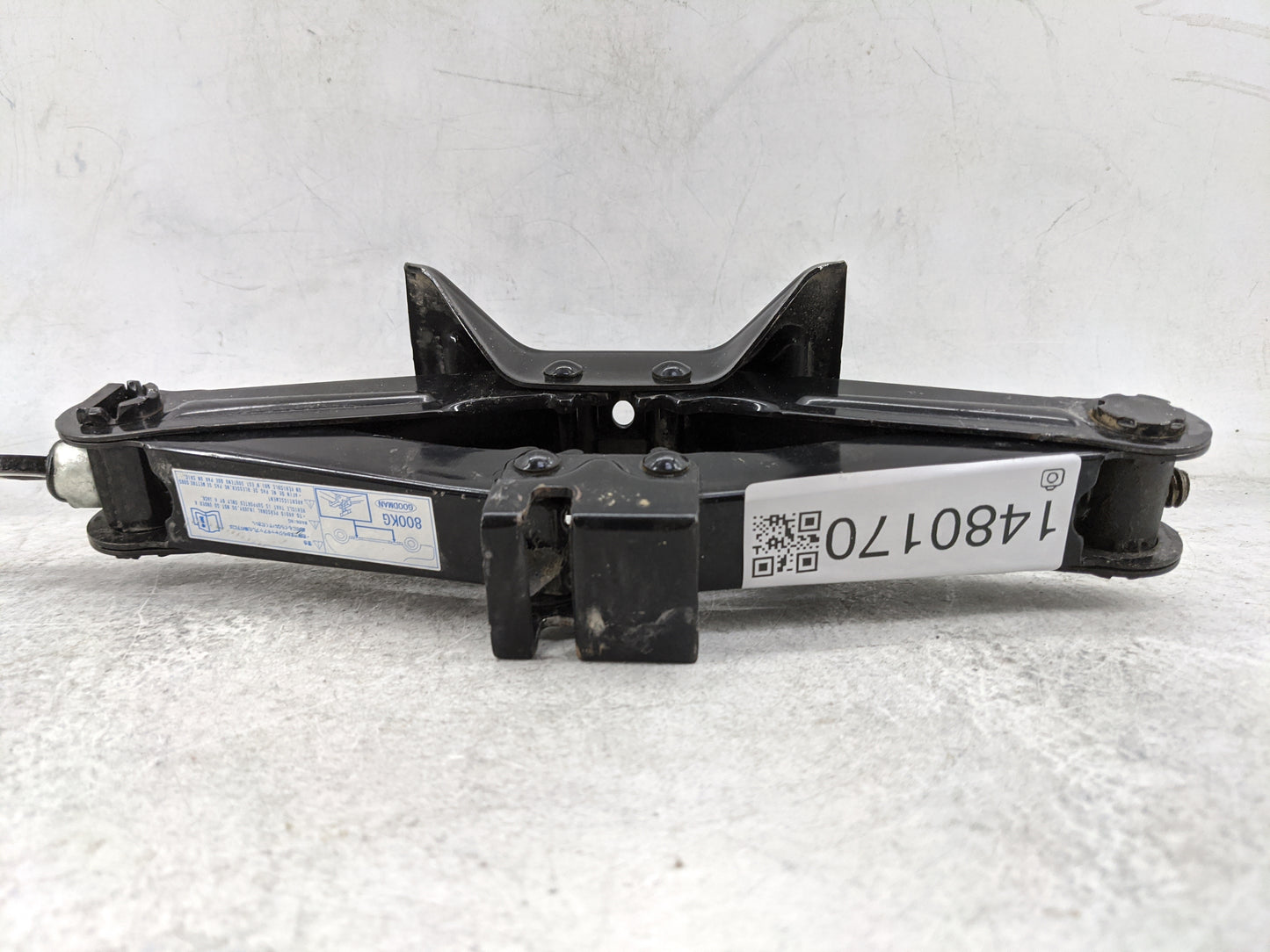 2010 Mazda Mazda3 Spare Scissor Car Jack - Oemusedautoparts1.com