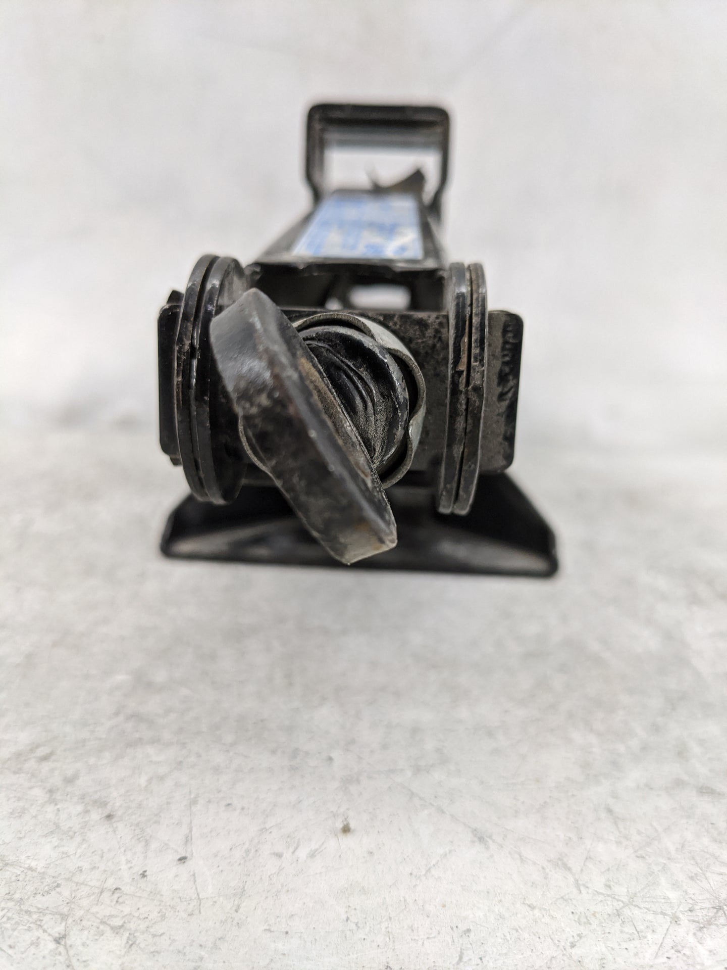 2010 Mazda Mazda3 Spare Scissor Car Jack - Oemusedautoparts1.com