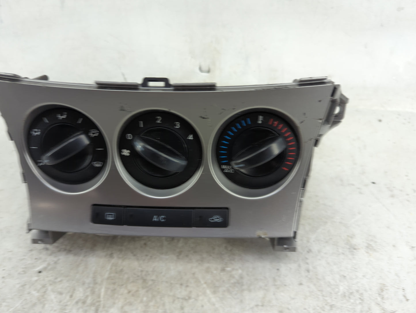 2010 Mazda Mazda3 Climate Control Module Temperature AC/Heater Replacement Fits Fits 2011 OEM Used Auto Parts - Oemusedautop