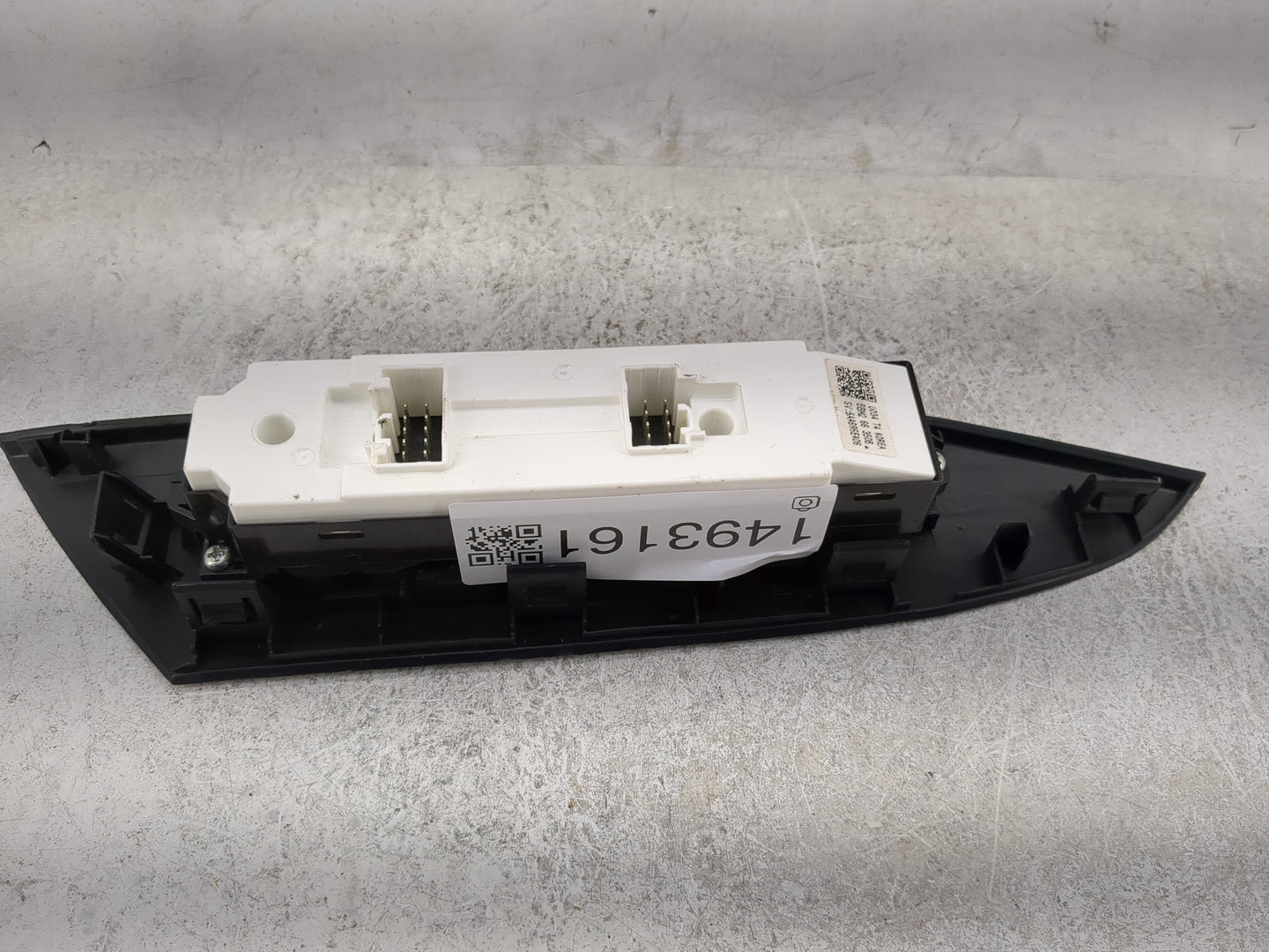 2010 Mazda Mazda3 Master Power Window Switch Replacement Driver Side Left P/N:BBM2 66 350B Fits OEM Used Auto Parts - Oemuse