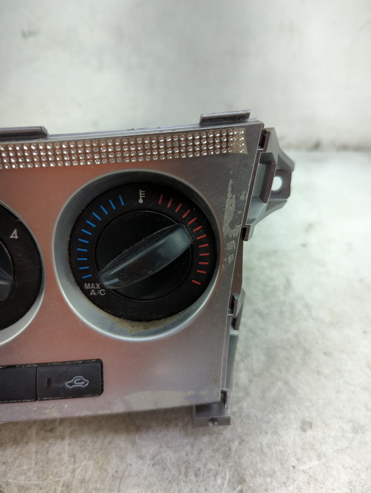 2010 Mazda Mazda3 Climate Control Module Temperature AC/Heater Replacement P/N:BBM4 Fits OEM Used Auto Parts - Oemusedautopa