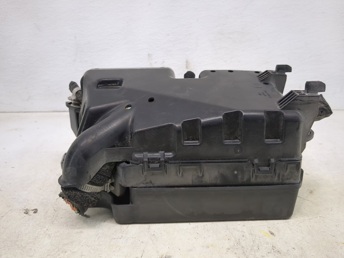 2010 Mazda Mazda3 Fusebox Fuse Box Panel Relay Module Fits OEM Used Auto Parts - Oemusedautoparts1.com