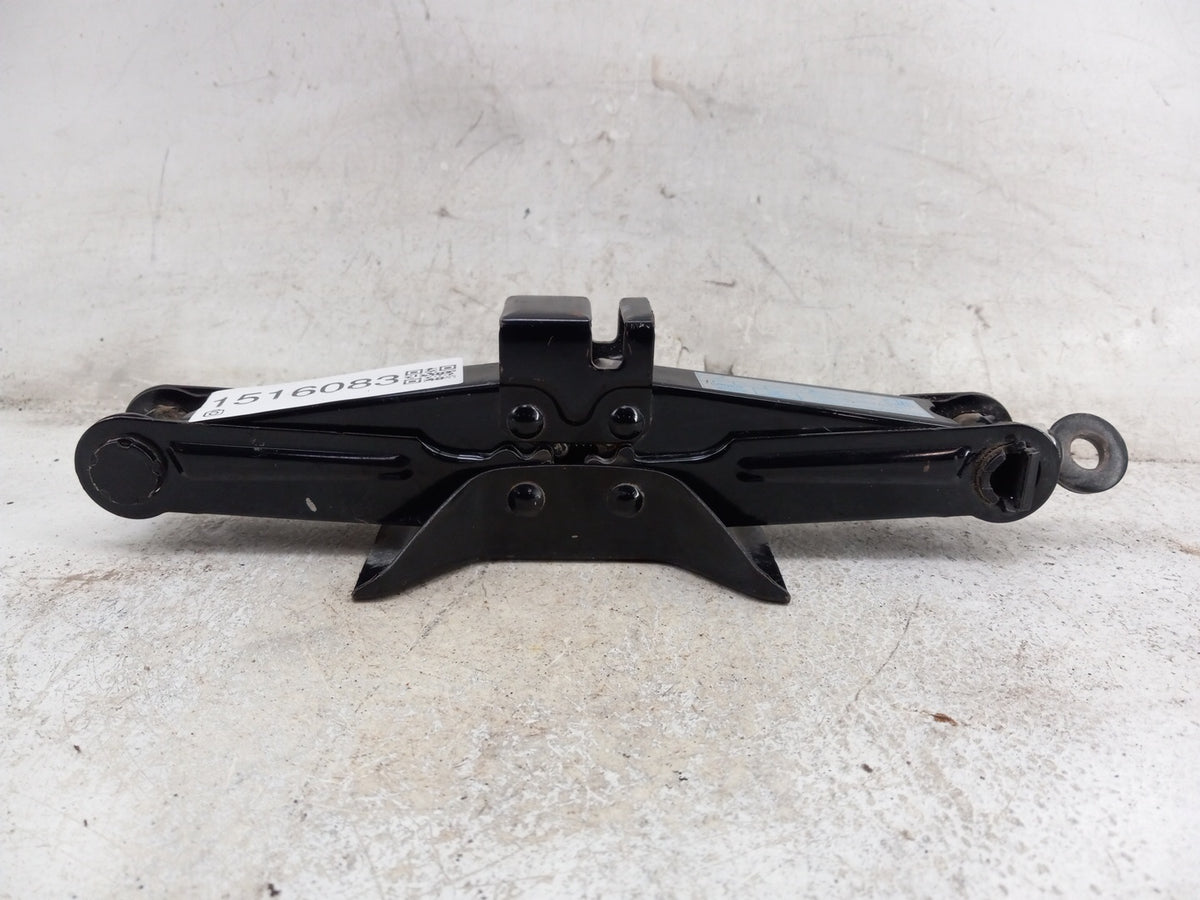 2010 Mazda Mazda3 Spare Scissor Car Jack Black - Oemusedautoparts1.com