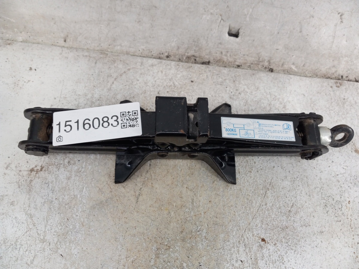 2010 Mazda Mazda3 Spare Scissor Car Jack Black - Oemusedautoparts1.com