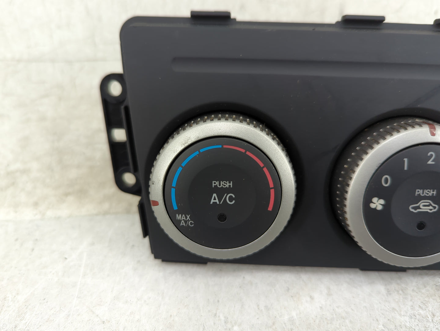 2010 Mazda Mazda6 Climate Control Module Temperature AC/Heater Replacement P/N:K1900V83L V83L61190E Fits Fits 2009 2011 2012