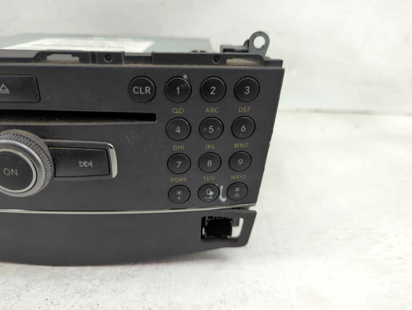 2010 Mercedes-Benz C-Class Radio AM FM Cd Player Receiver Replacement P/N:A2049069901 A2049061800, A2049022401, CQ-JP1960G F