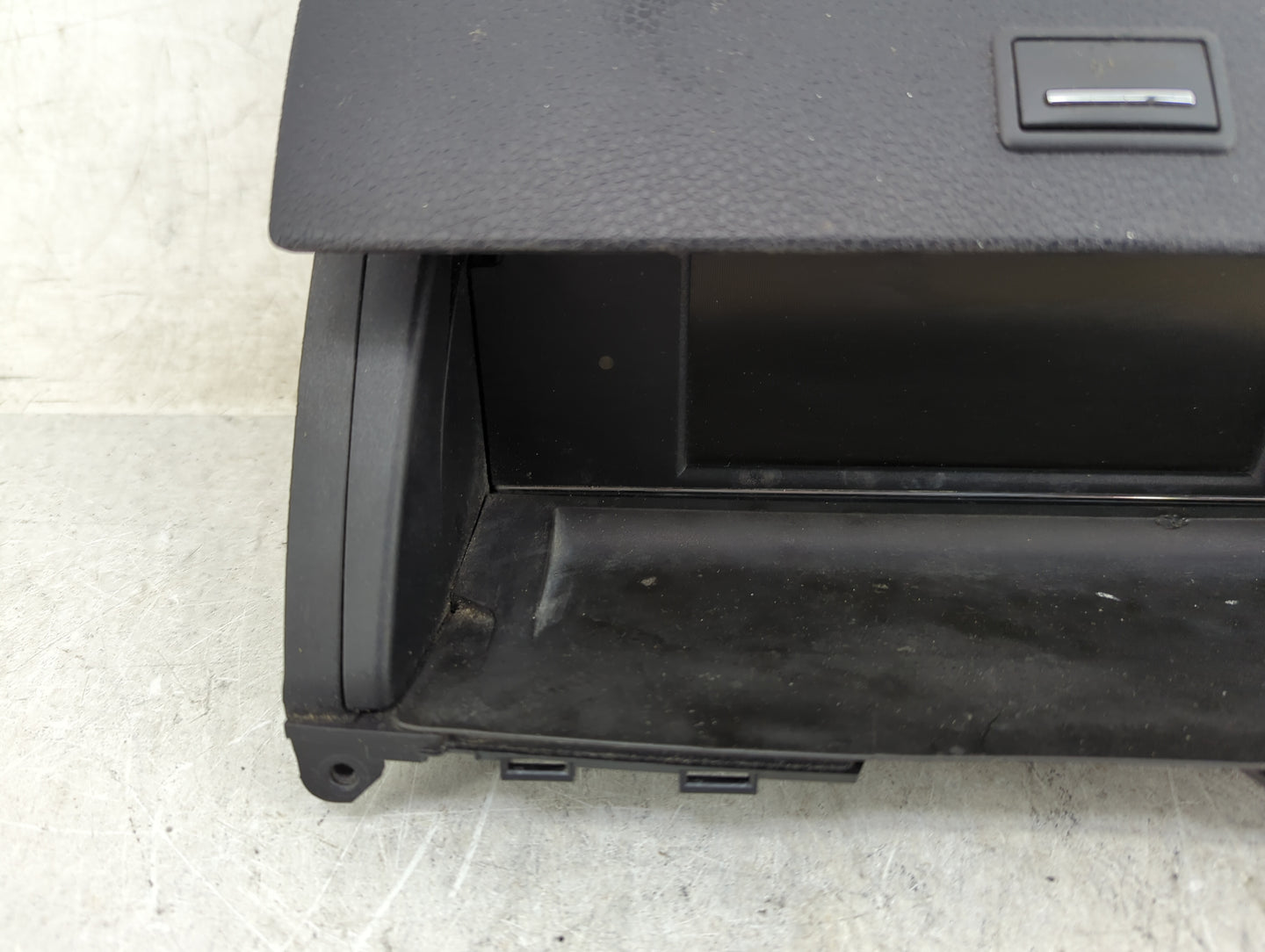 Mercedes-benz C-class Information Display Screen - Oemusedautoparts1.com