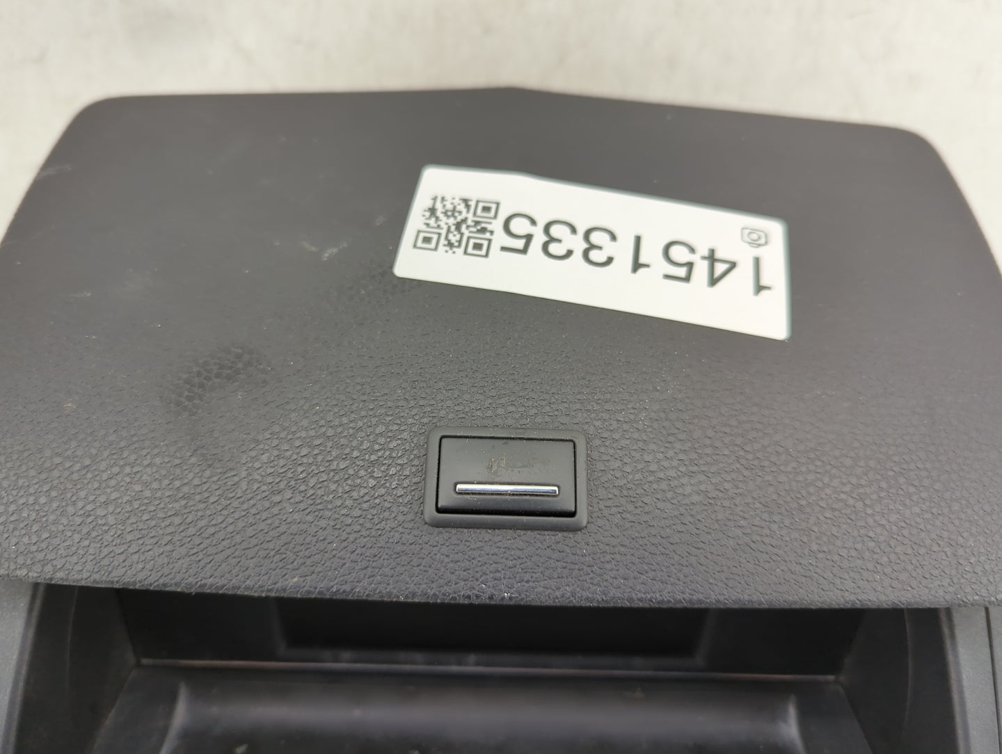 Mercedes-benz C-class Information Display Screen - Oemusedautoparts1.com