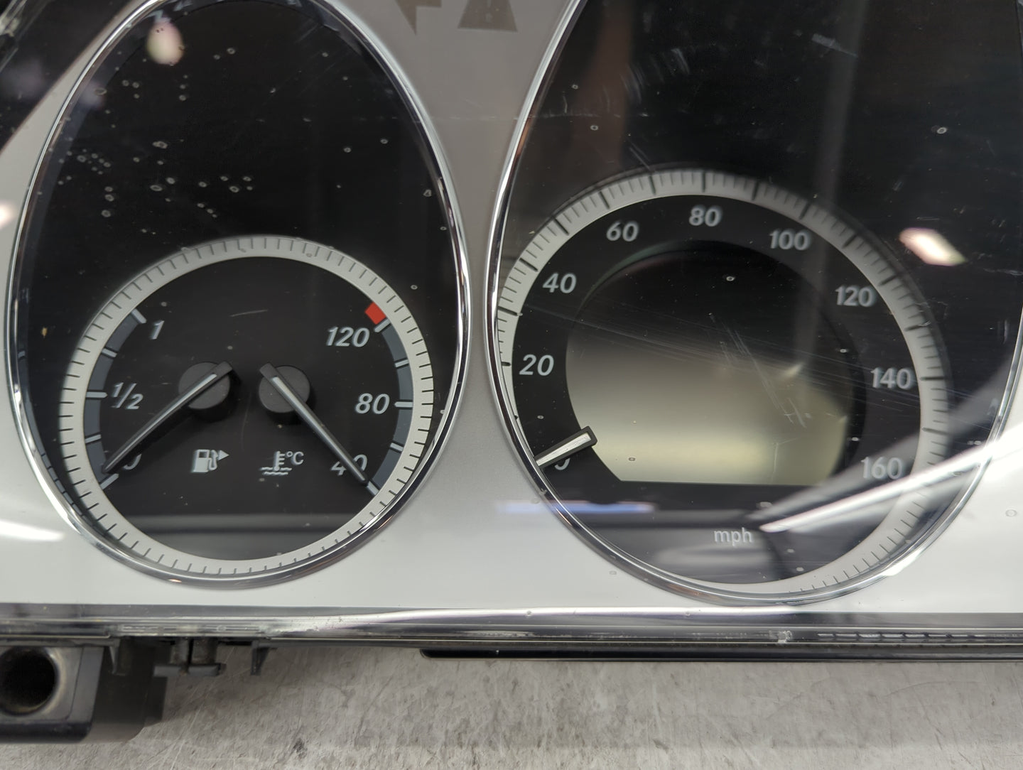 2010 Mercedes-Benz C-Class Instrument Cluster Speedometer Gauges P/N:A2049003202 A2044402011, A2129020302, A2129020402 Miles