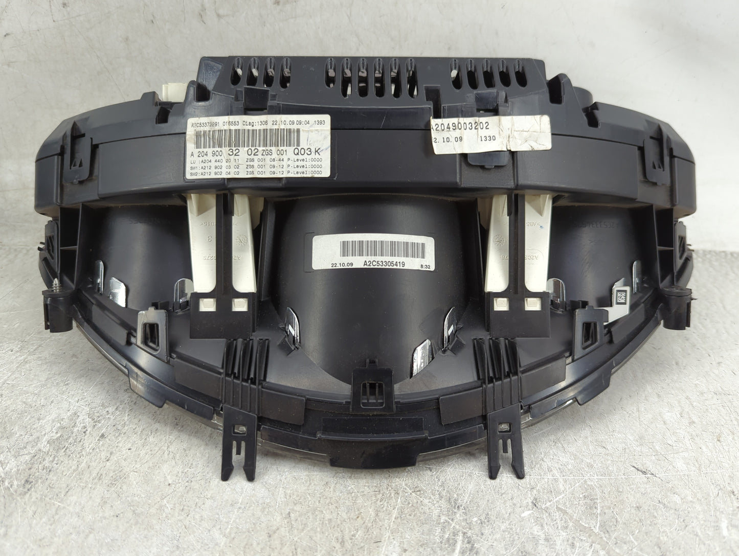 2010 Mercedes-Benz C-Class Instrument Cluster Speedometer Gauges P/N:A2049003202 A2044402011, A2129020302, A2129020402 Miles