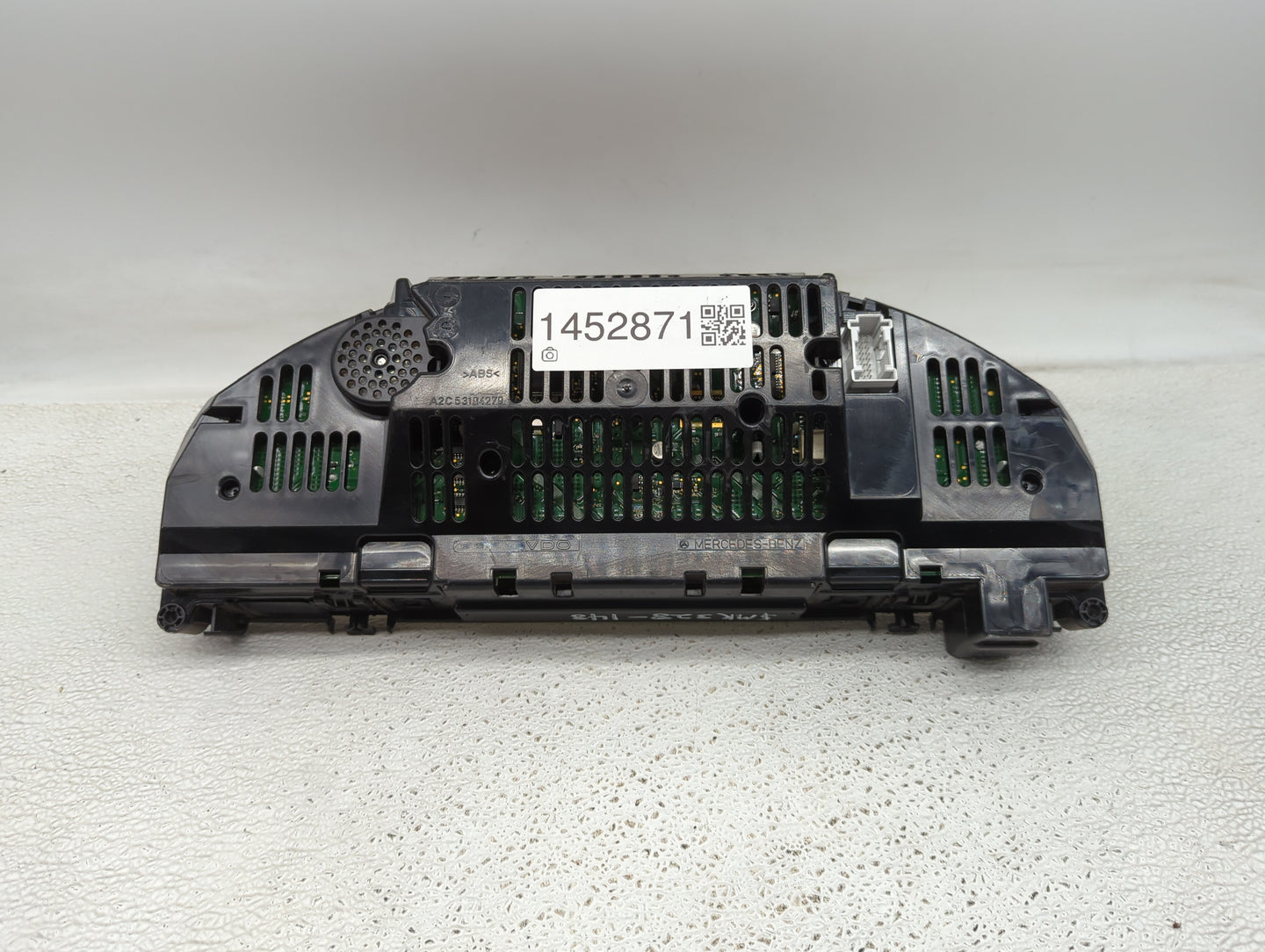 2010 Mercedes-Benz C-Class Instrument Cluster Speedometer Gauges P/N:A2049003202 A2C53372291, A2044402011, A2129020302 Fits 