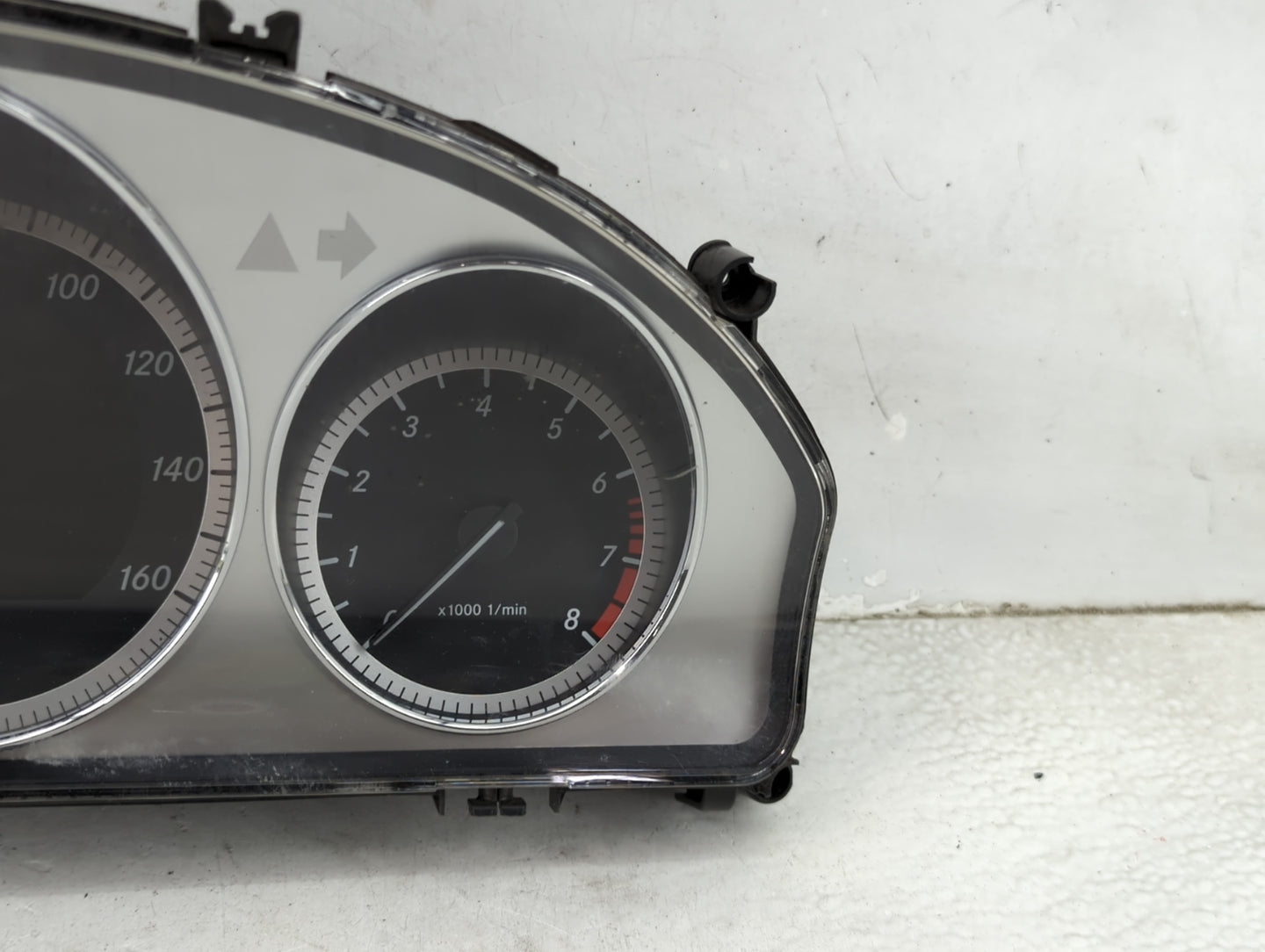 2010 Mercedes-Benz C-Class Instrument Cluster Speedometer Gauges P/N:A2049003202 A2044402011, A2129020302 Miles:137K Fits OE