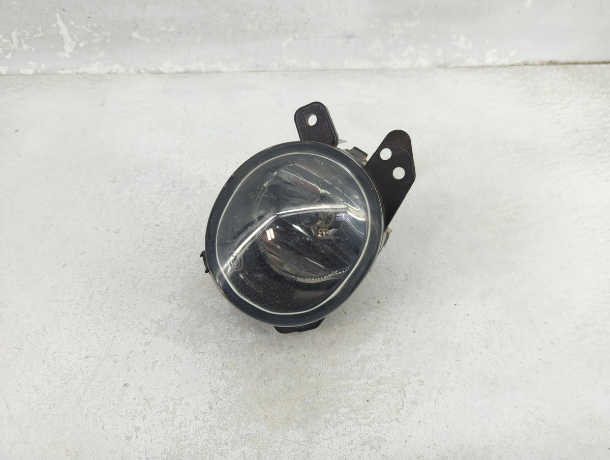 Mercedes-benz C-class Driver Left Oem Fog Light Lamp - Oemusedautoparts1.com