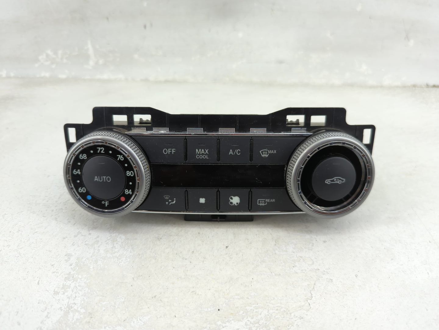2010 Mercedes-Benz C-Class Climate Control Module Temperature AC/Heater Replacement P/N:2048305990 Fits Fits 2009 OEM Used A