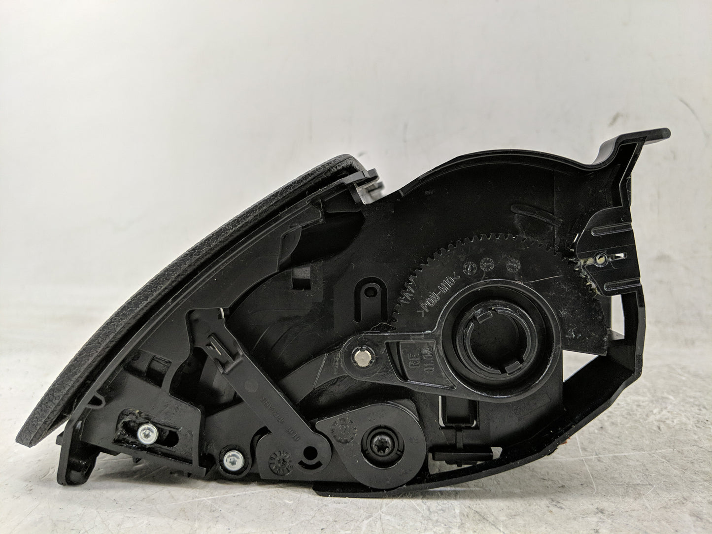2010-2011 Mercedes-benz C250 Information Display Screen - Oemusedautoparts1.com