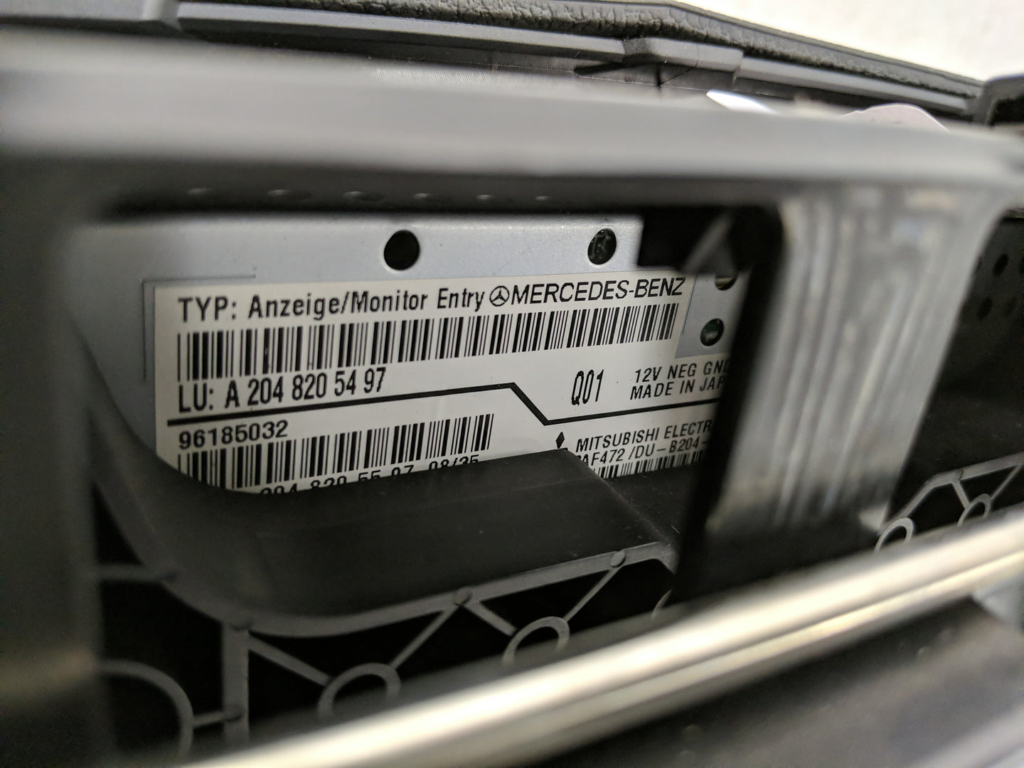 2010-2011 Mercedes-benz C250 Information Display Screen - Oemusedautoparts1.com
