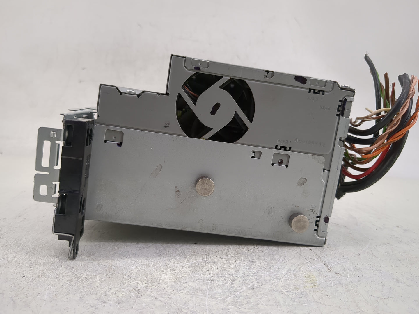 2010 Mercedes-Benz C300 Radio AM FM Cd Player Receiver Replacement P/N:A2049069901 Fits OEM Used Auto Parts - Oemusedautopar
