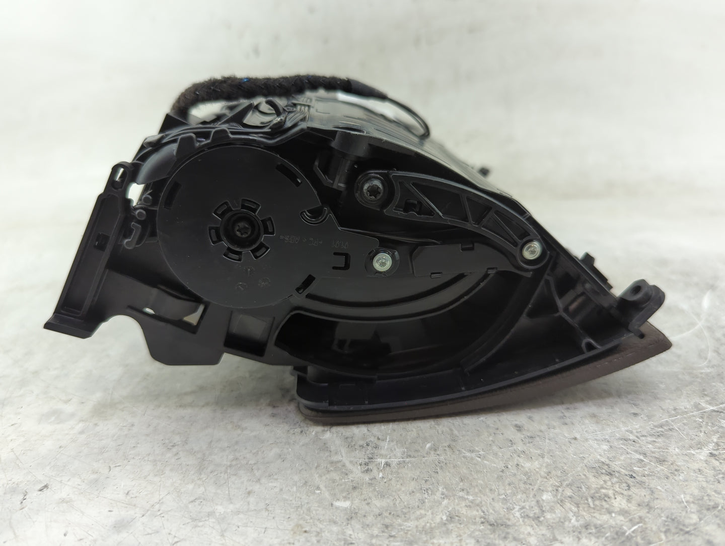 2008-2011 Mercedes-benz C300 Information Display Screen - Oemusedautoparts1.com
