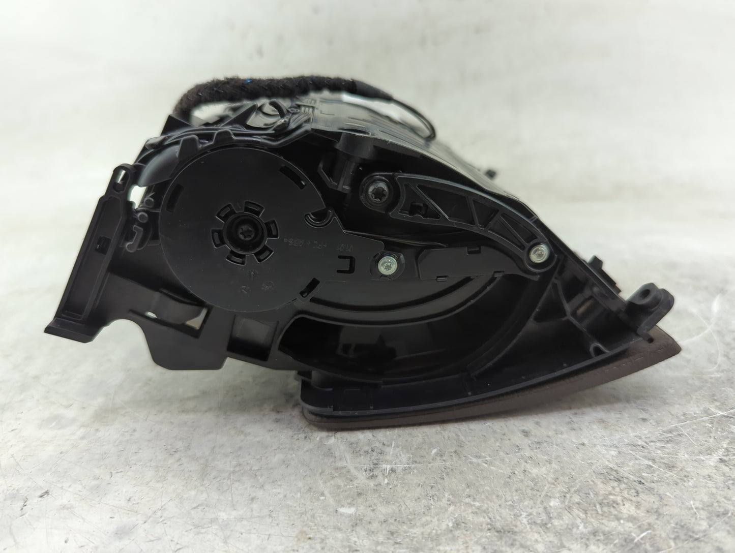 2008-2011 Mercedes-benz C300 Information Display Screen - Oemusedautoparts1.com