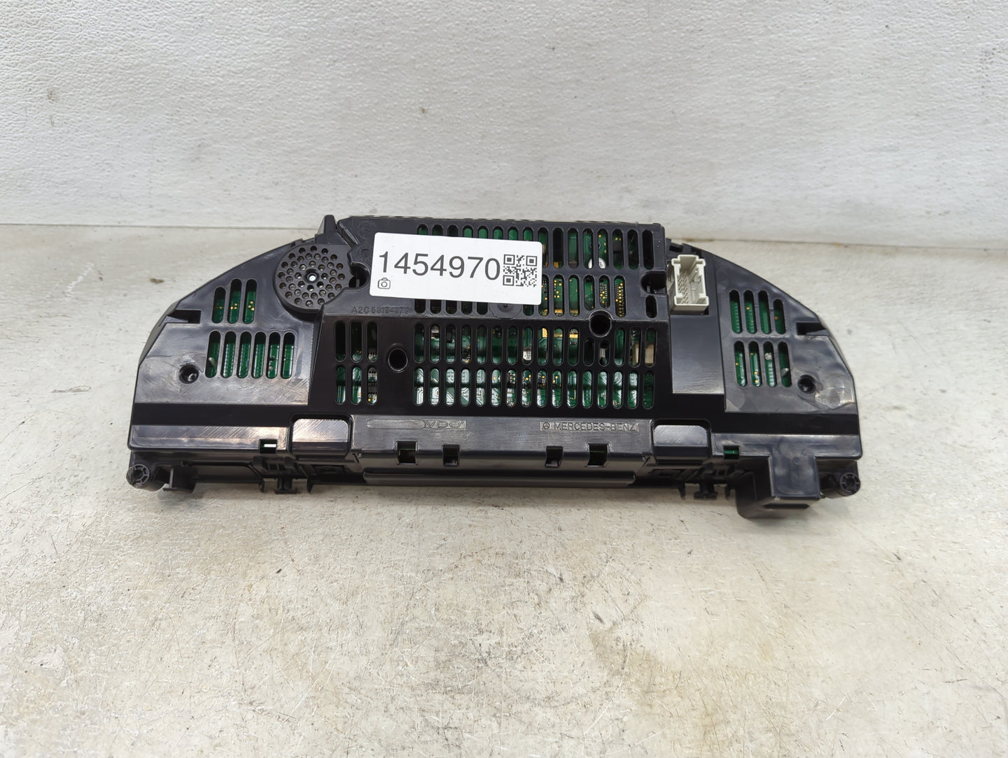 2010 Mercedes-Benz C350 Instrument Cluster Speedometer Gauges P/N:A2049005502 A2C53372295 Miles: Fits OEM Used Auto Parts - 