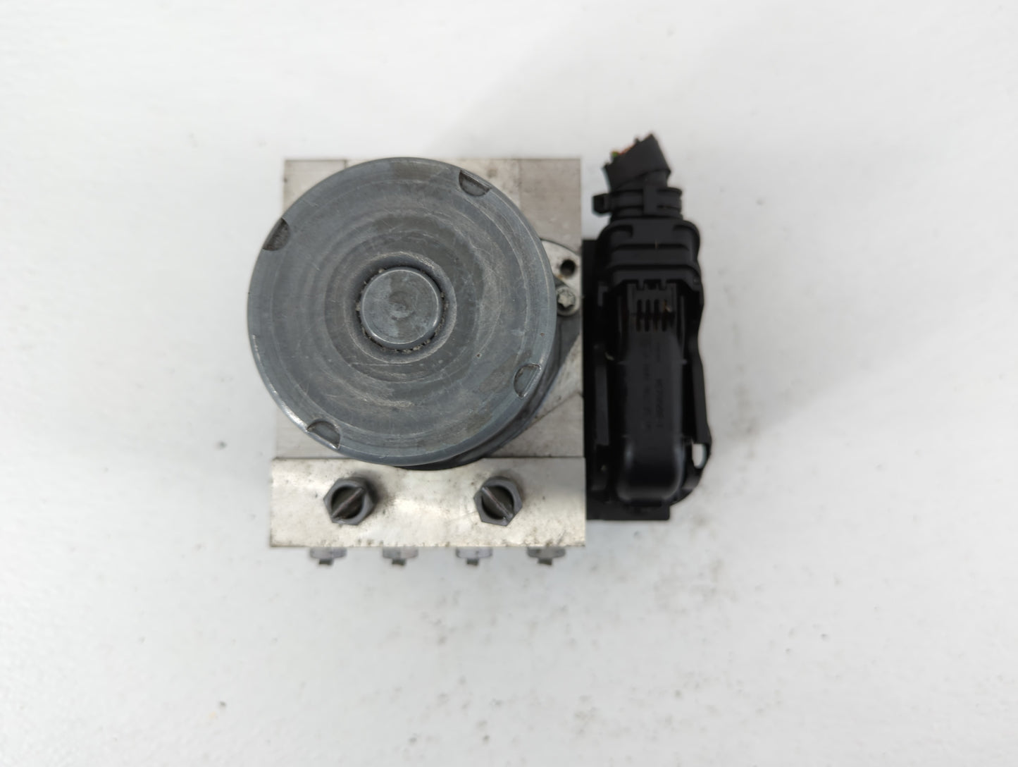 2010 Mercedes-Benz Cls550 ABS Pump Control Module Replacement P/N:A 212 431 17 12 Fits OEM Used Auto Parts - Oemusedautopart