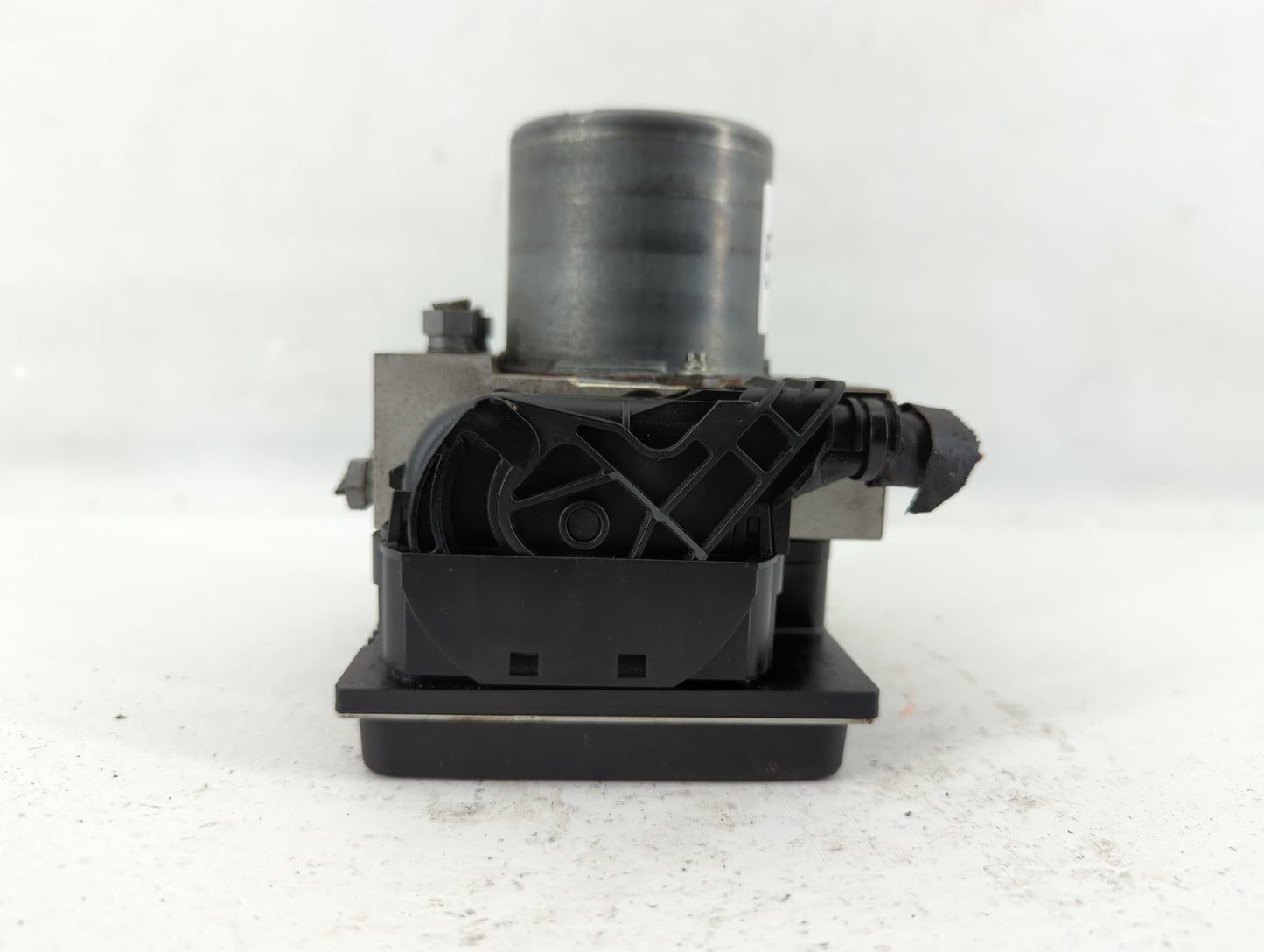 2010 Mercedes-Benz Cls550 ABS Pump Control Module Replacement P/N:A 212 431 17 12 Fits OEM Used Auto Parts - Oemusedautopart