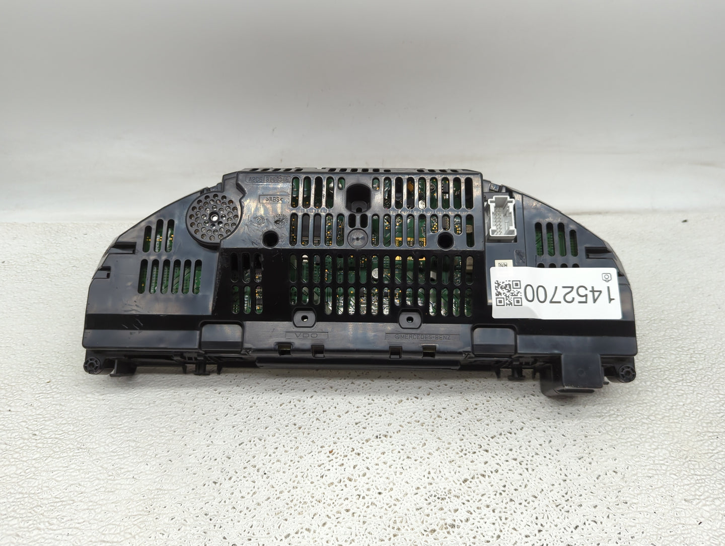 2010 Mercedes-Benz E-Class Instrument Cluster Speedometer Gauges P/N:A2129005903 A2C53368990, A2125401448 Miles:152K Fits OE