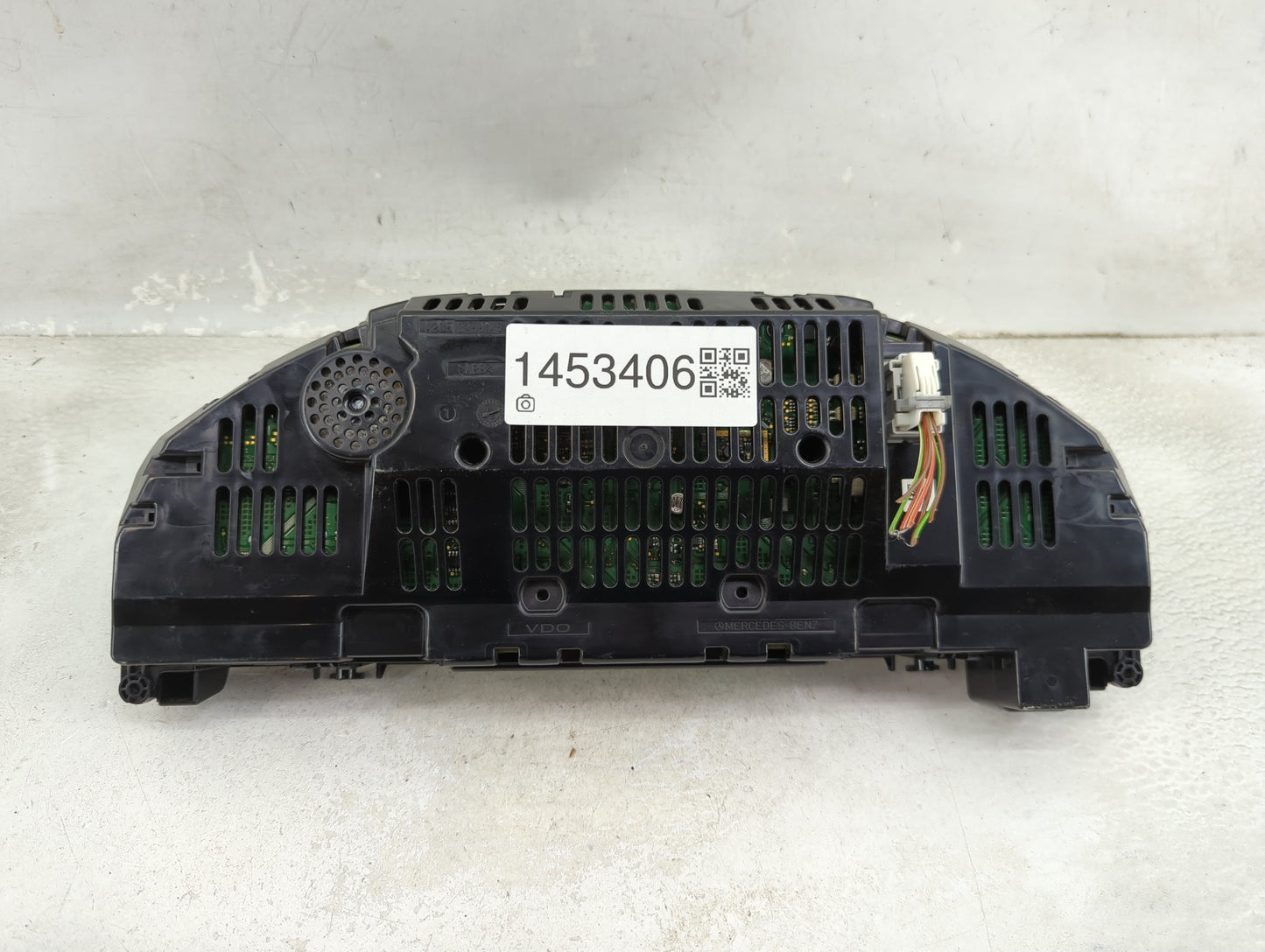 2010 Mercedes-Benz E-Class Instrument Cluster Speedometer Gauges P/N:A2129004204 A2C53376516, A2125400648 Miles:29K Fits OEM