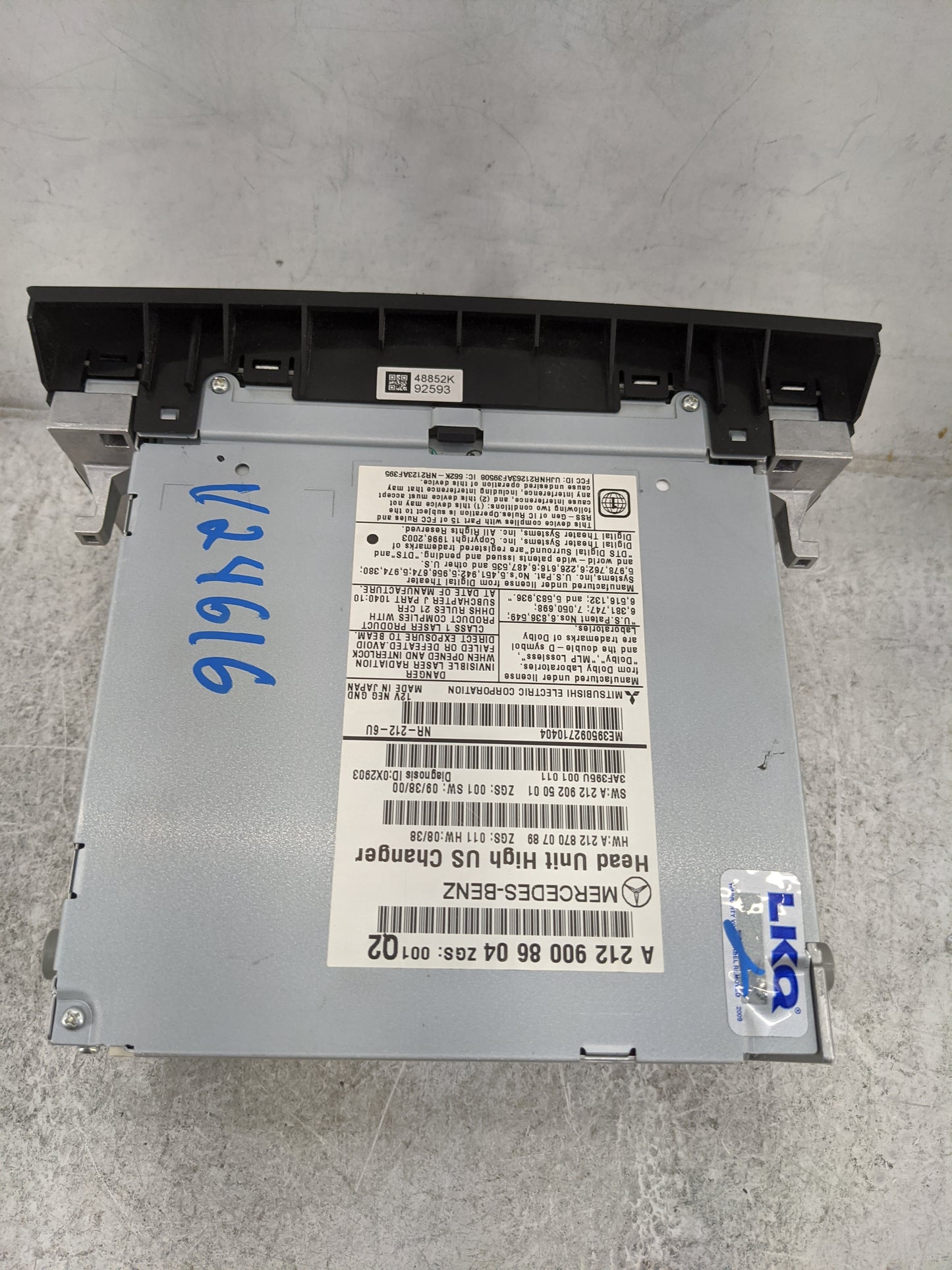 2010 Mercedes-Benz E-Class Radio AM FM Cd Player Receiver Replacement P/N:A2129008604 A2128700789, A2129025001 Fits OEM Used
