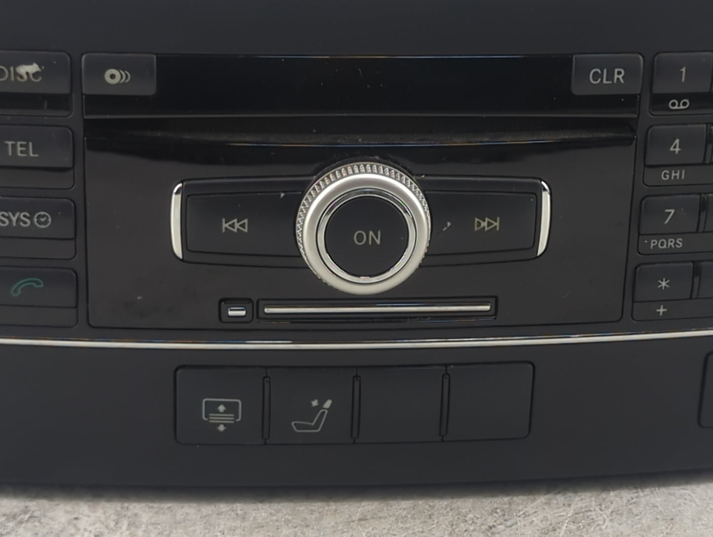 2010 Mercedes-Benz E-Class Radio AM FM Cd Player Receiver Replacement P/N:A2129008604 A2128700789, A2129025001 Fits Fits 201