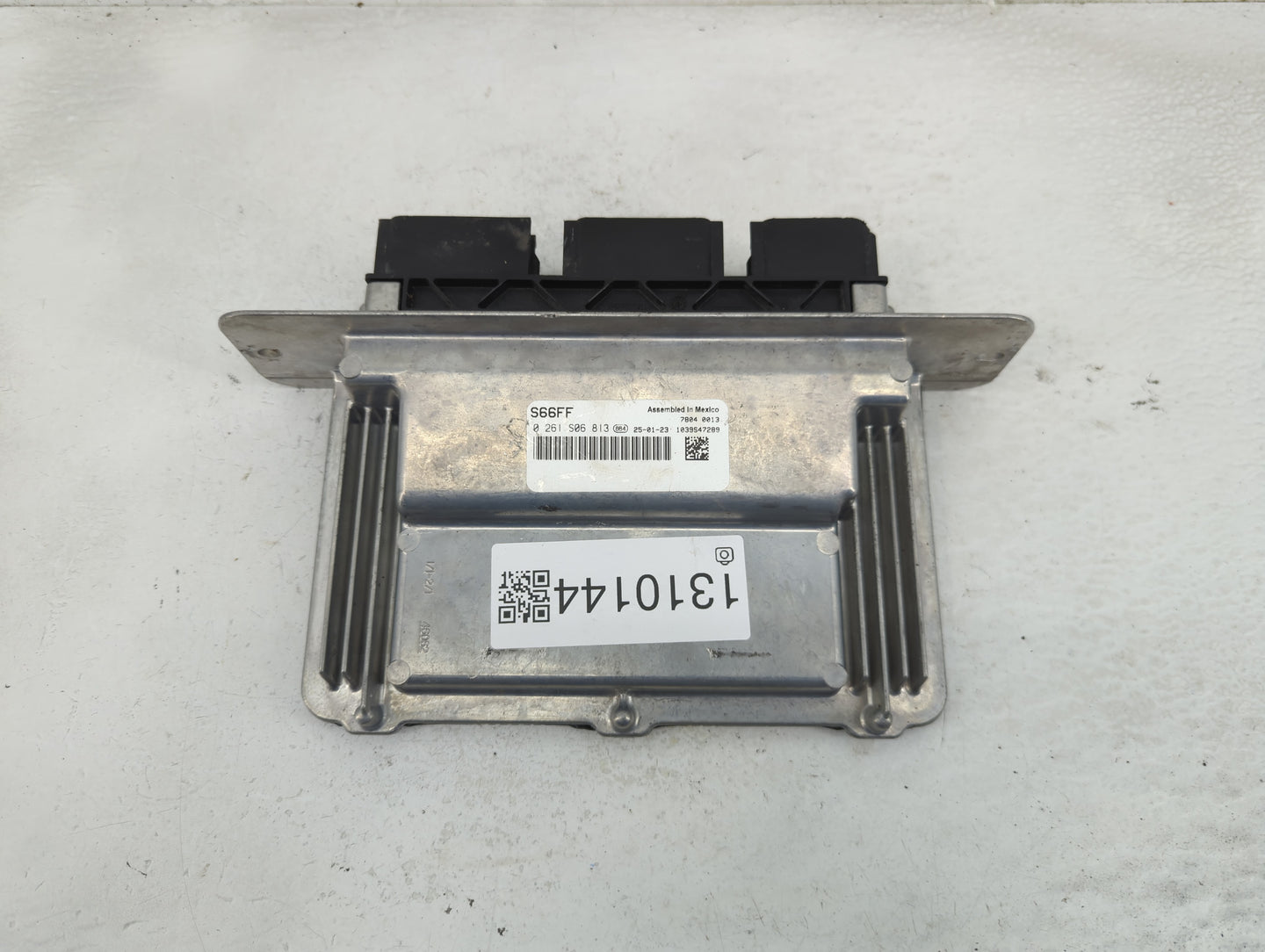2010 Mercedes-Benz E250 PCM Engine Control Computer ECU ECM PCU OEM P/N:0261S06813 0 261 S06 812 Fits Fits 2009 2011 2012 OE