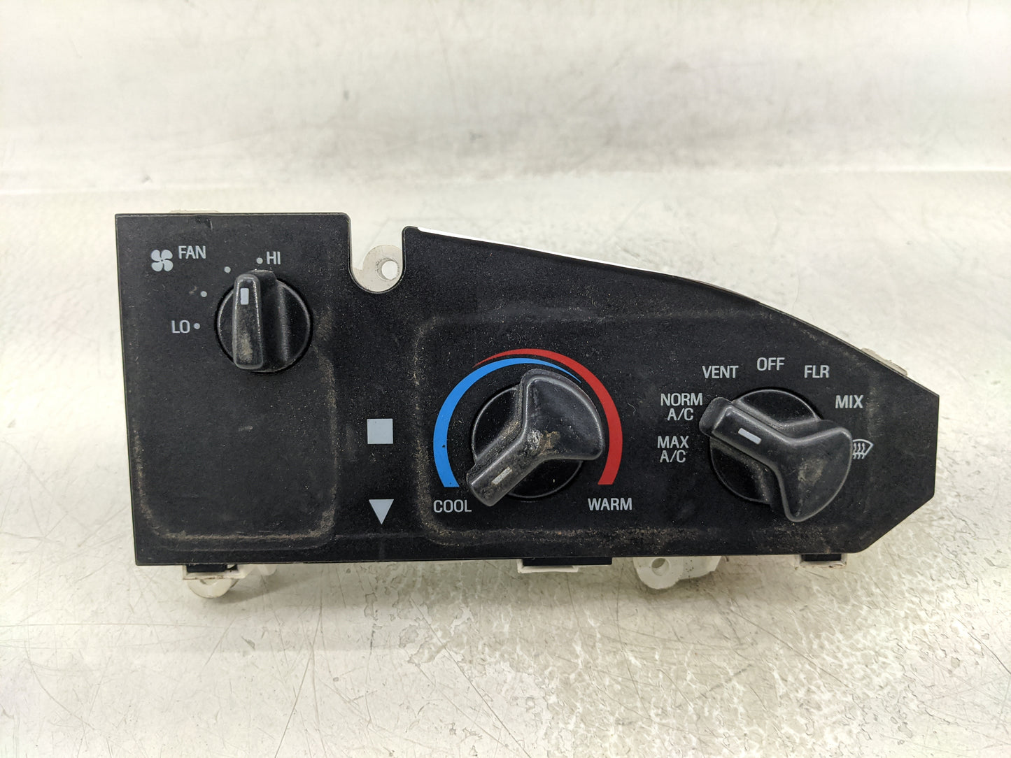 2010 Mercedes-Benz E250 Climate Control Module Temperature AC/Heater Replacement Fits OEM Used Auto Parts - Oemusedautoparts