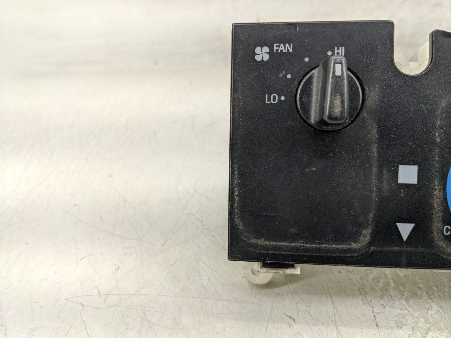 2010 Mercedes-Benz E250 Climate Control Module Temperature AC/Heater Replacement Fits OEM Used Auto Parts - Oemusedautoparts