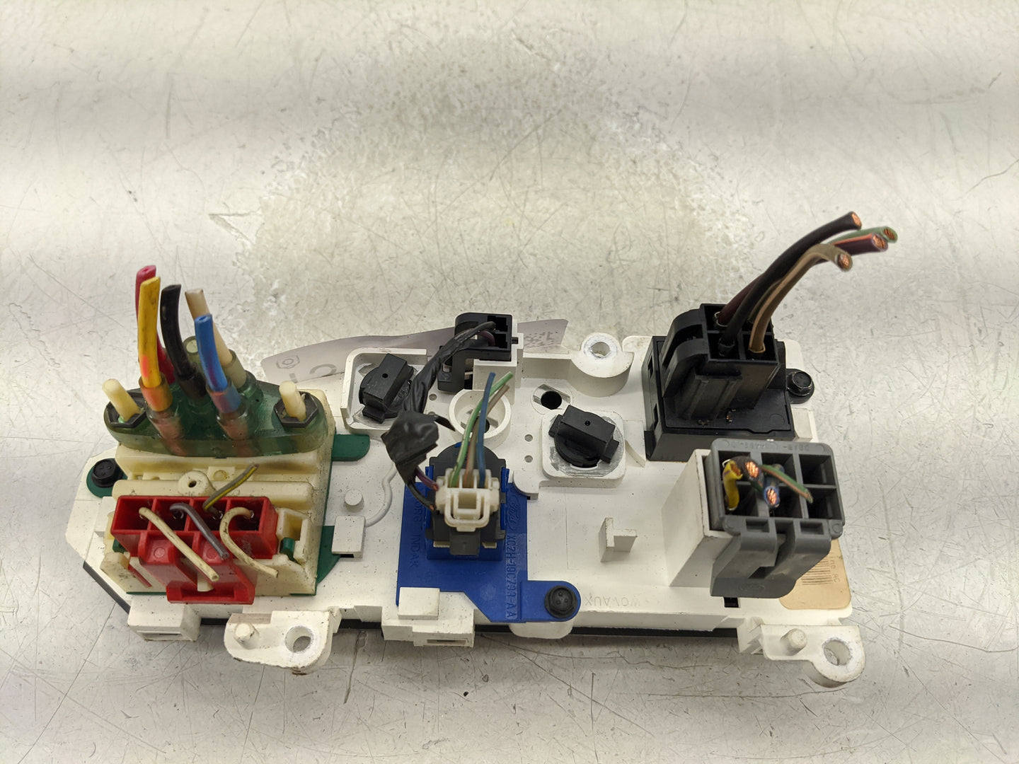 2010 Mercedes-Benz E250 Climate Control Module Temperature AC/Heater Replacement Fits OEM Used Auto Parts - Oemusedautoparts