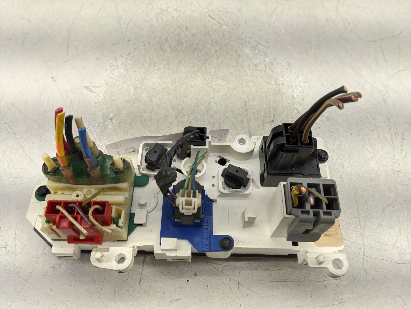 2010 Mercedes-Benz E250 Climate Control Module Temperature AC/Heater Replacement Fits OEM Used Auto Parts - Oemusedautoparts