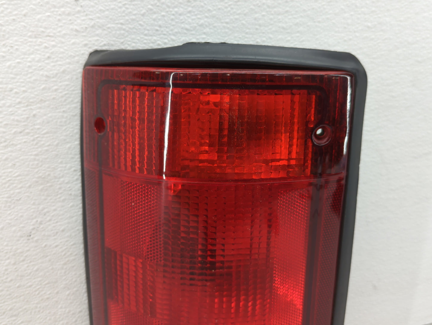 2010 Mercedes-Benz E250 Tail Light Assembly Driver Left OEM P/N:9C24-13405-AC VP9C2X-13441-AA Fits OEM Used Auto Parts - Oem